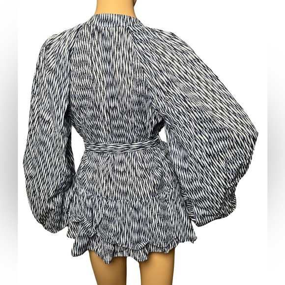Banana Republic Factory Long Sleeve Belted Tiered ruffle hem Blouse Size Small - Picture 7 of 9